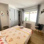 La Treille Cozy Basement In Provence