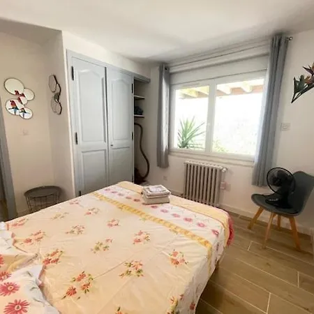 La Treille Cozy Basement In Provence